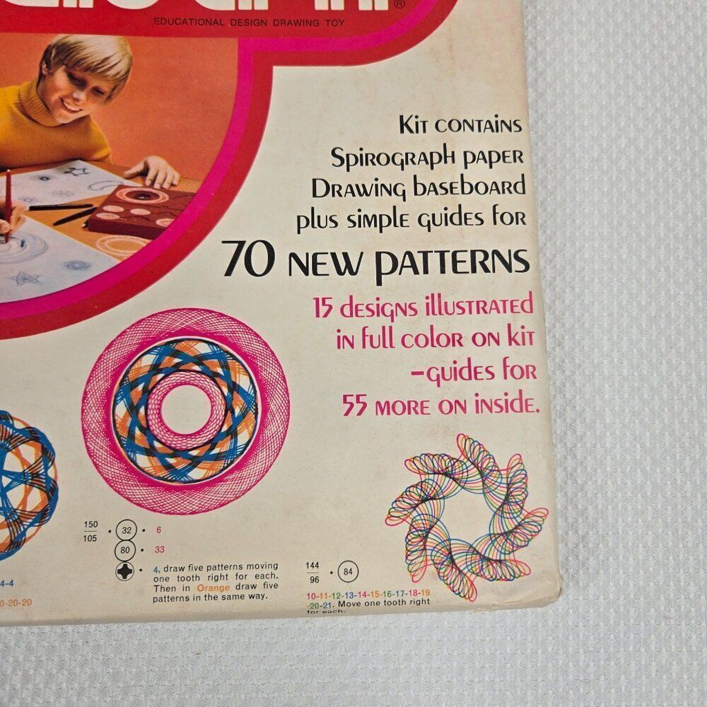 Vintage NEW Kenner Spirograph Refill Kit Drawing Baseboard & Guides 70 New Patte - Picture 2 of 4